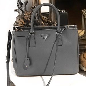 🛑 SOLD 🛑 Prada saffiano lux tote bag grey